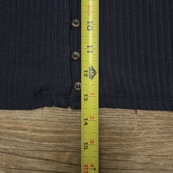 AEO grey button detail tank NWT - Picture 10 of 12